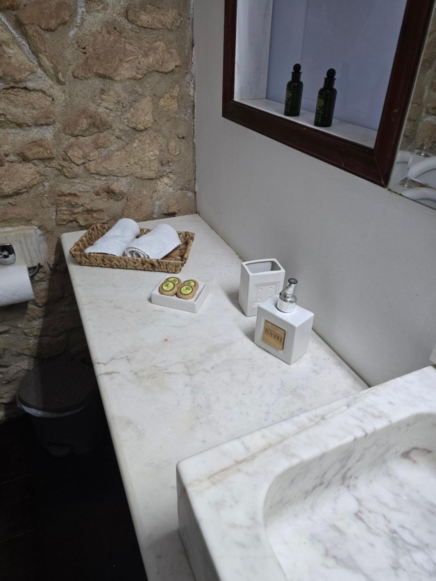 Volakas Beachfront Suites Rethymno Exterior foto